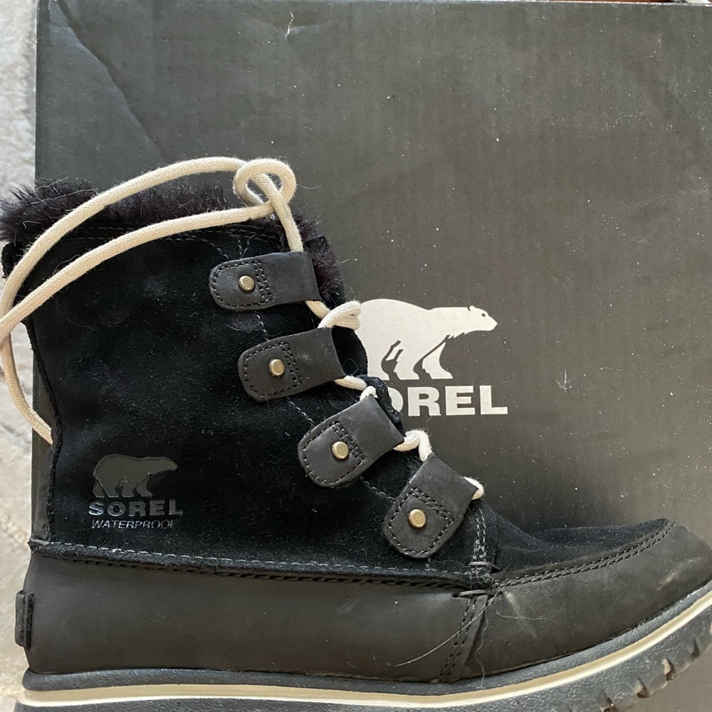 Sorel Black and Cream Waterproof Boots
